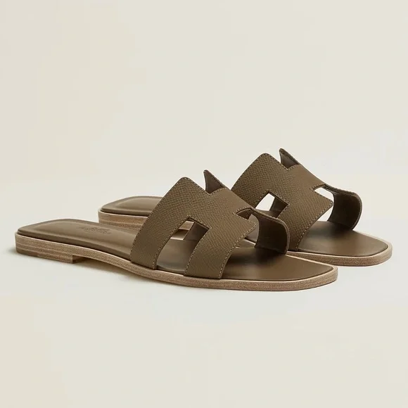 Hermes Oran Sandal in Etoupé size 38.5 (Like New) - Picture 7 of 7